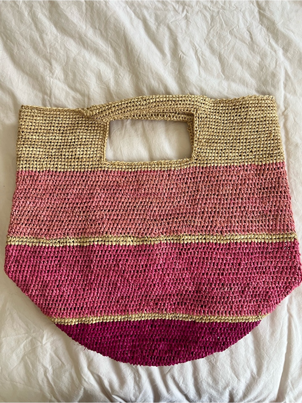MAR Y SOL Handmade Camden Ombré Pink Raffia Straw Tote